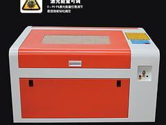 經(jīng)緯激光設(shè)備 高質(zhì)量模具激光切割機(jī)在有機(jī)玻璃切割領(lǐng)域的卓越供銷(xiāo)